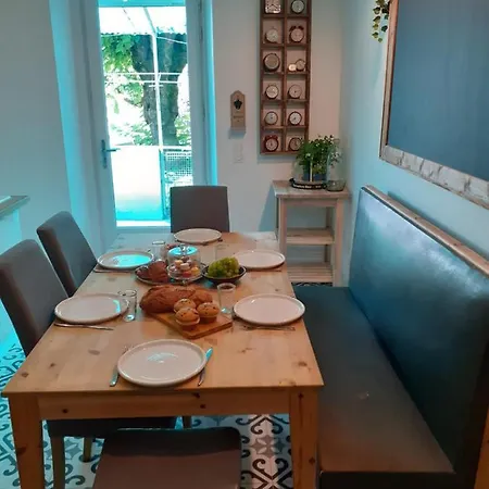 Esprit Bistrot / Rent4night Apartmán *